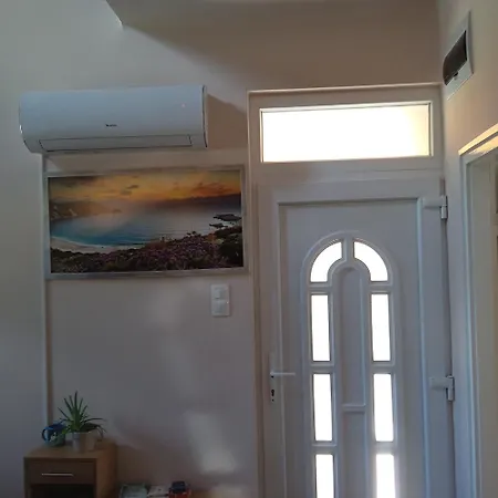 Hause With Jacuzzi Half Hour From Budapest Apartmán