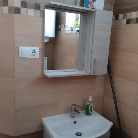 Hause With Jacuzzi Half Hour From Budapest Appartement *